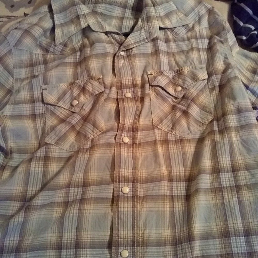 Men's size Large plaid LS collared button up